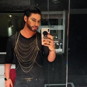 Meet your Posher, Dillon